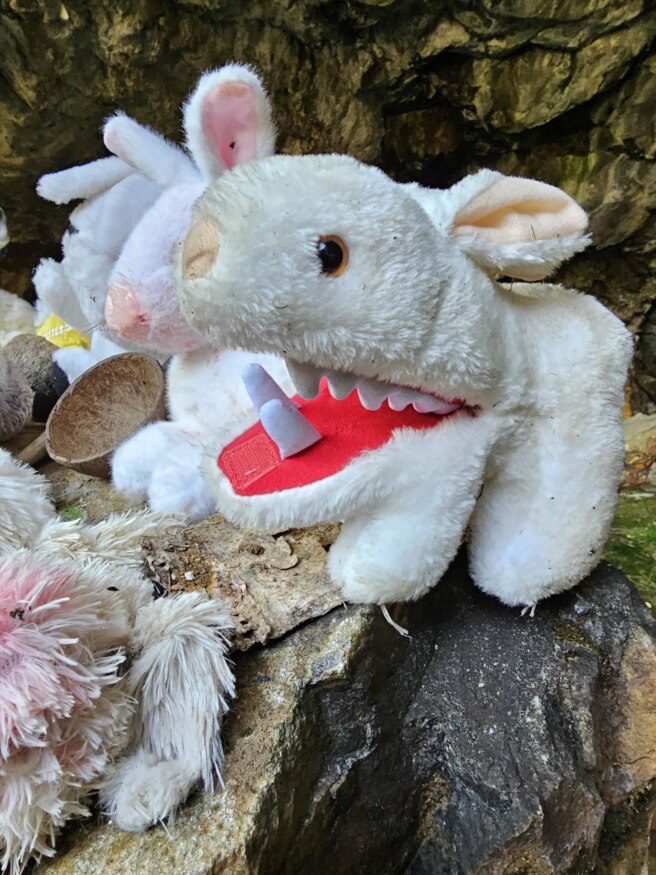 Geocache of the Week Flashback Edition – Monty Python and the Holy Grail, Scene 21 – Official Blog